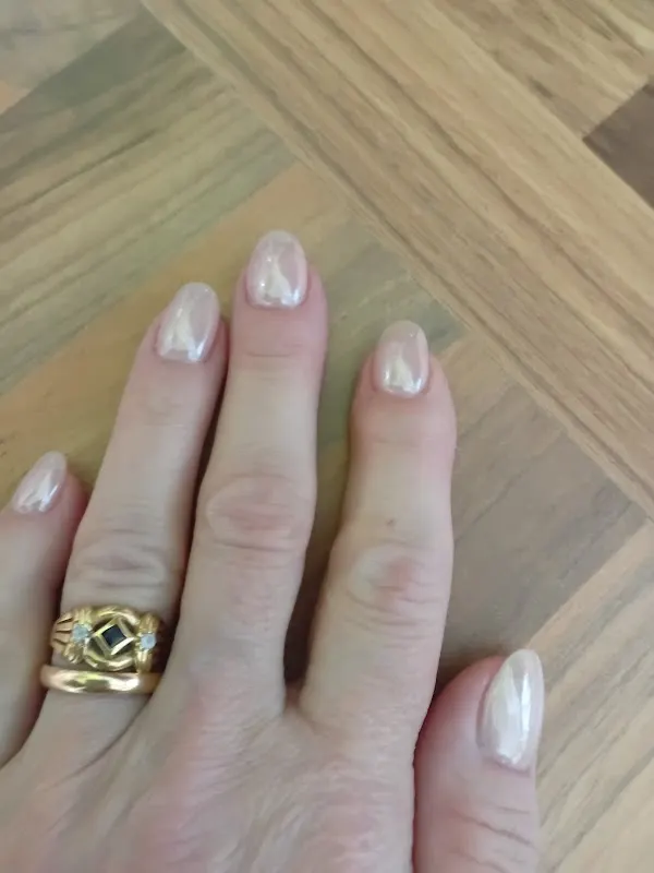 Divine Nails & Beauty Studio — Nail salon in Northampton